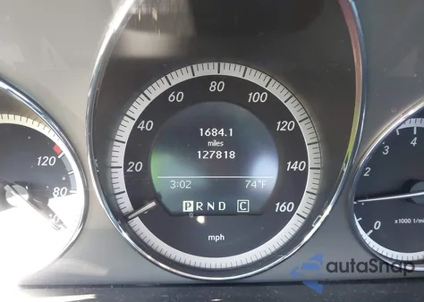 2010 Mercedes-Benz C 300 Luxury/Sport z USA, uszkodzony, nr VIN WDDGF5EB0AF470862